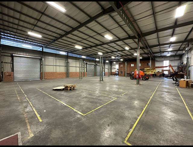 1,796M² WAREHOUSE TO LET IN STRIJDOMPARK