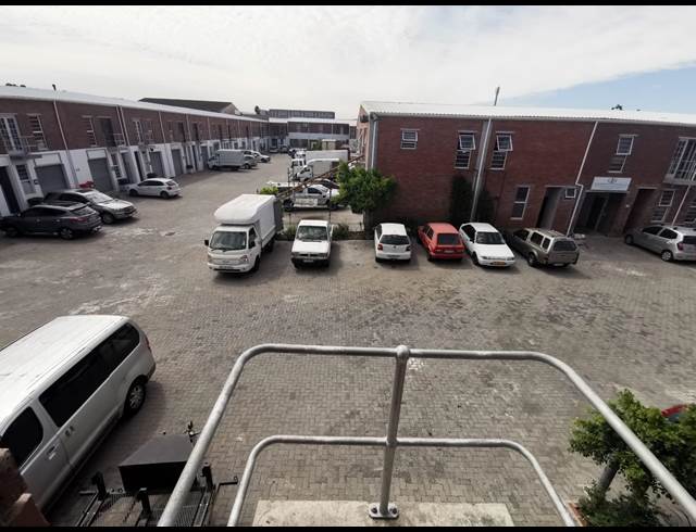 119M² WAREHOUSE TO LET IN MAITLAND