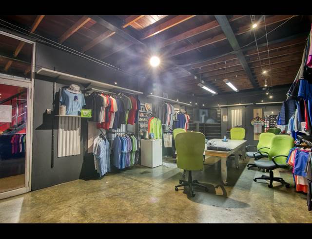 2,100M² WAREHOUSE TO LET IN WYNBERG