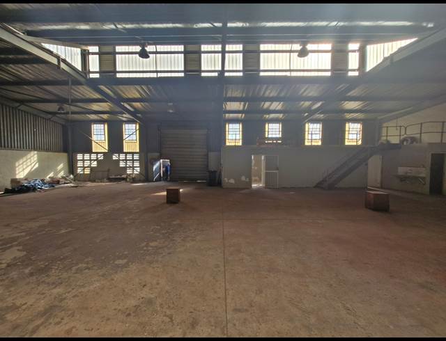 478M² WAREHOUSE TO LET IN DENVER