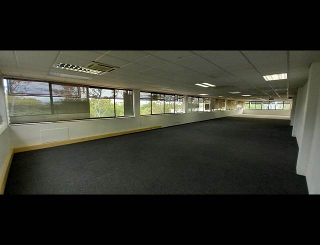 302M² OFFICE TO LET IN WOODMEAD