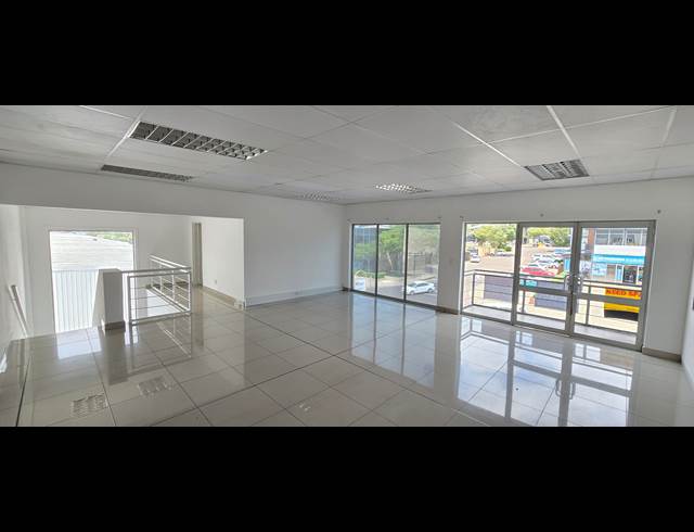 624M² SHOWROOM TO LET IN NORTH RIDING