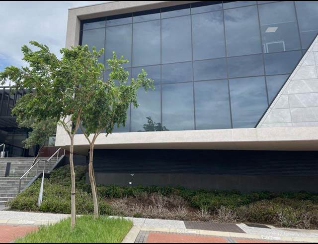 674M² OFFICE TO LET IN WATERFALL