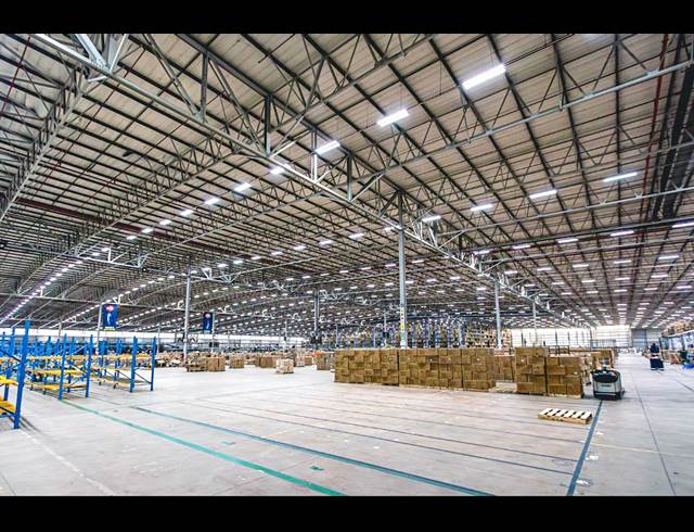 17,554M² WAREHOUSE TO LET IN PROSPECTON INDUSTRIAL