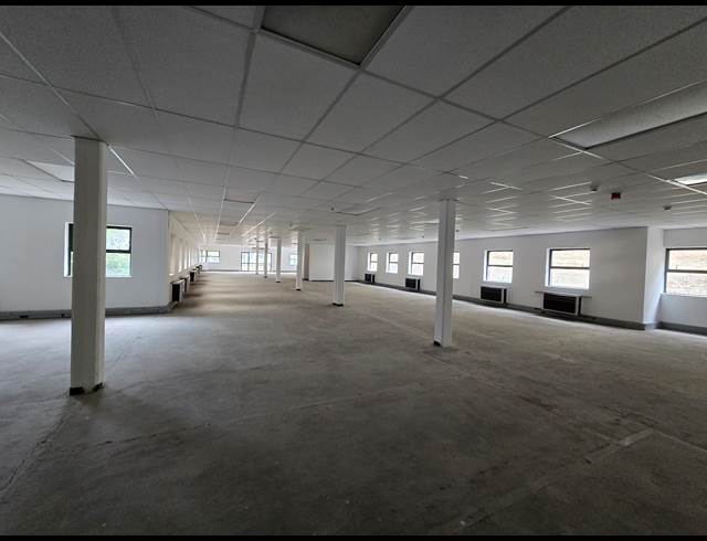 4,395M² OFFICE TO LET IN BEDFORDVIEW
