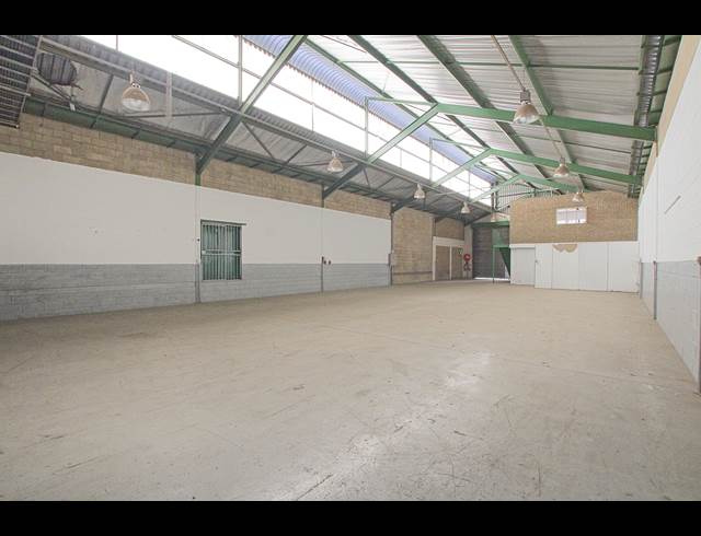 291M² WAREHOUSE TO LET IN ROBERTVILLE