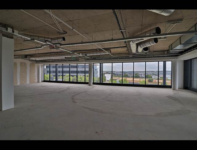 731M² OFFICE TO LET IN WATERFALL