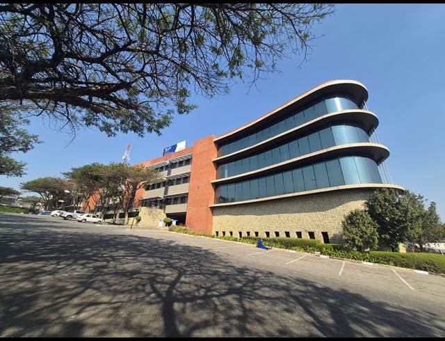 80M² OFFICE TO LET IN WOODMEAD