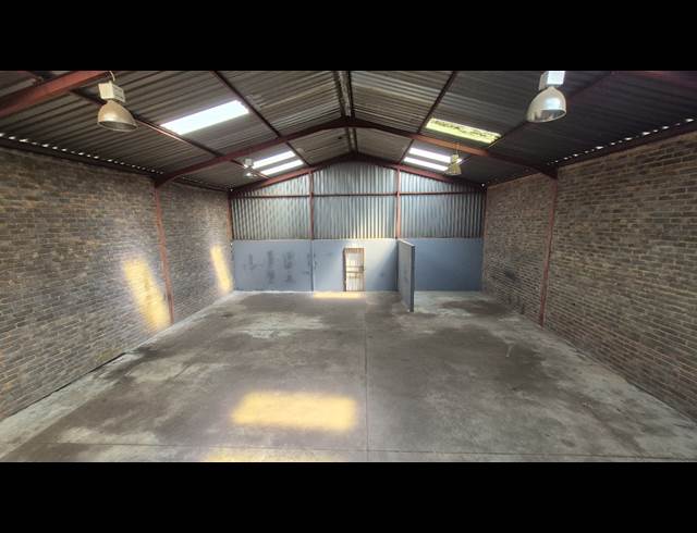 264M² FACTORY TO LET IN ANDERBOLT