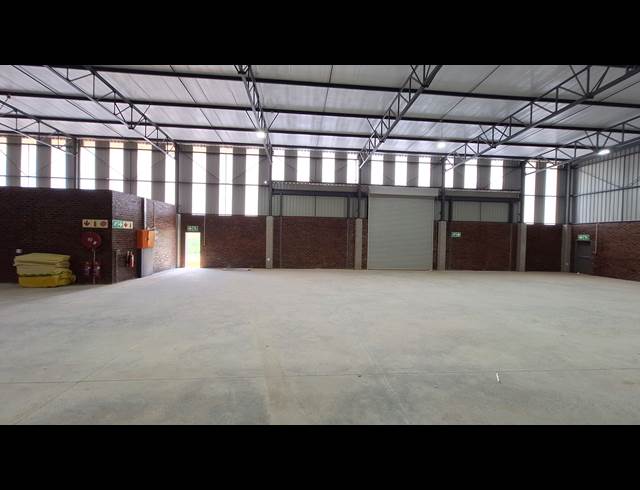548M² WAREHOUSE TO LET IN LASER PARK