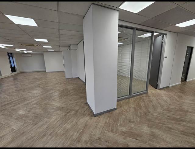 509M² OFFICE TO LET IN CAPE TOWN CITY CENTRE