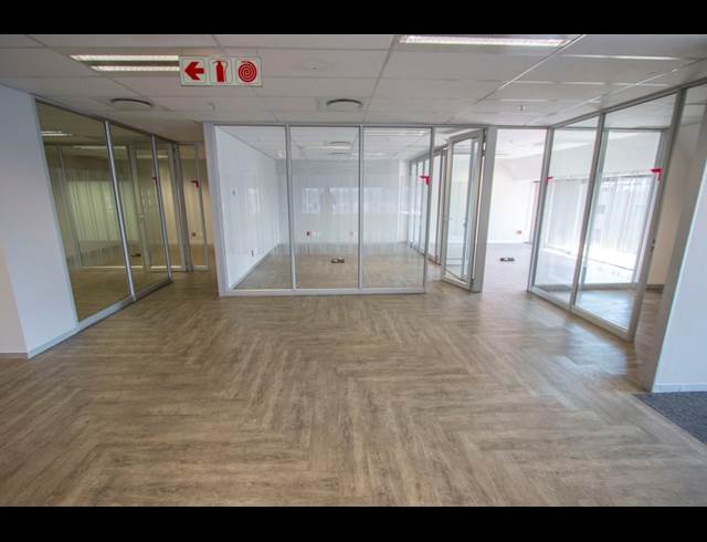 1,971M² OFFICE TO LET IN SANDTON CENTRAL