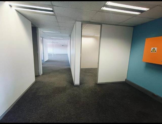 BUSINESS PROPERTY TO RENT IN RANDJESPARK