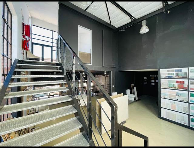 320M² RETAIL TO LET IN FOURWAYS