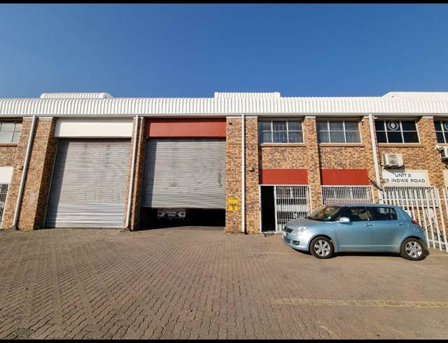 374M² WAREHOUSE RENTED IN SEBENZA
