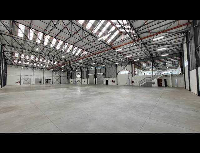 4,900M² WAREHOUSE TO LET IN KILLARNEY GARDENS