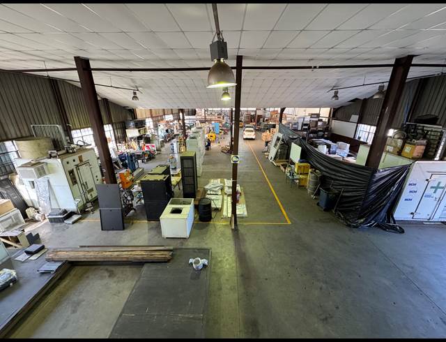 1,313M² WAREHOUSE TO LET IN ROBERTVILLE
