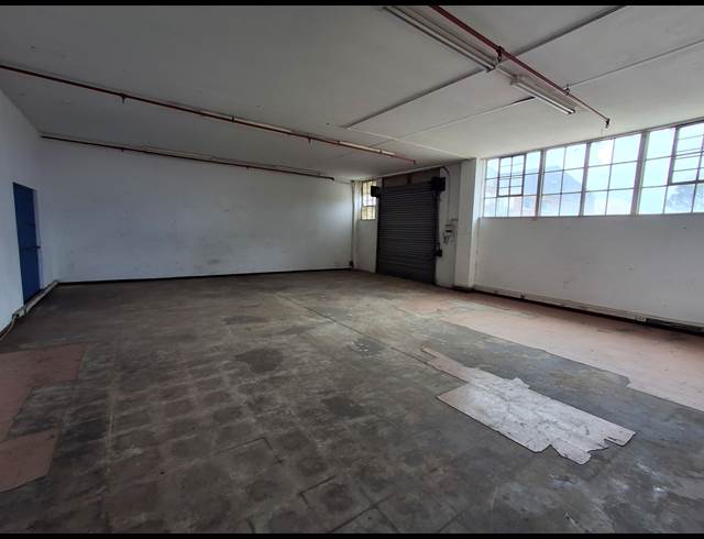 220M² WAREHOUSE RENTED IN WILSONIA