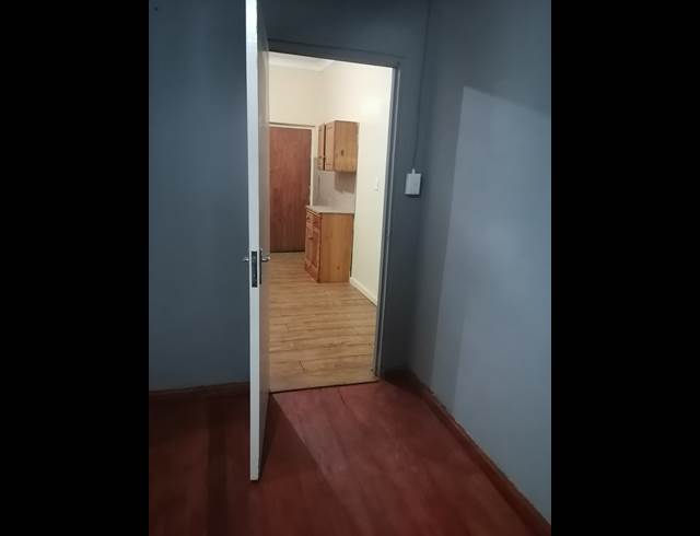 1 bed property to rent in WANNENBURGHOOGTE