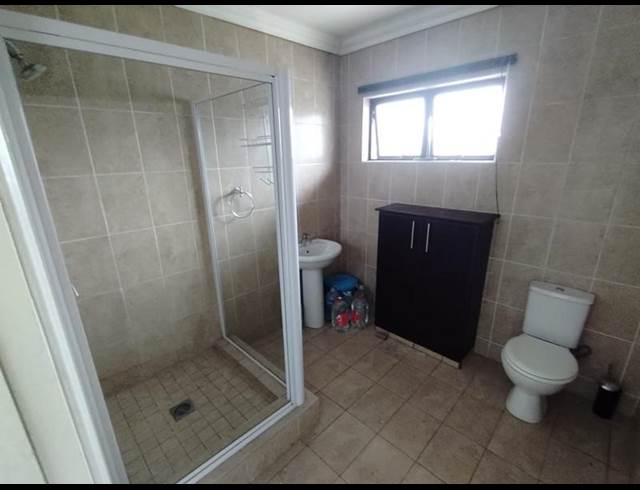 1 BEDROOM PROPERTY TO RENT IN SOMERSET PARK