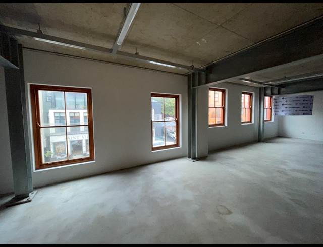 368M² OFFICE TO LET IN DE WATERKANT