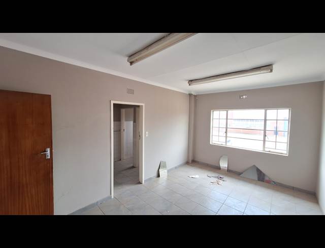 710M² WORKSHOP TO LET IN ROBERTVILLE