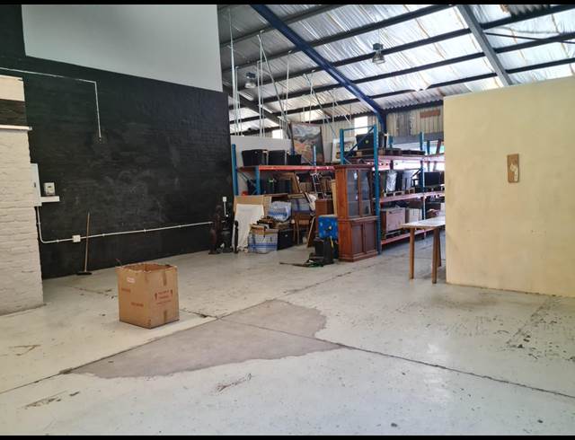 180M² WAREHOUSE RENTED IN DIEP RIVER