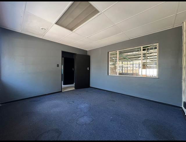 306M² WAREHOUSE TO LET IN HENNOPSPARK