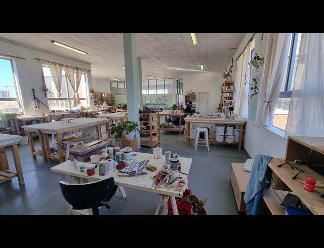500M² BUSINESS TO LET IN WOODSTOCK