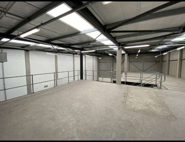 467M² WAREHOUSE TO LET IN STIKLAND INDUSTRIAL