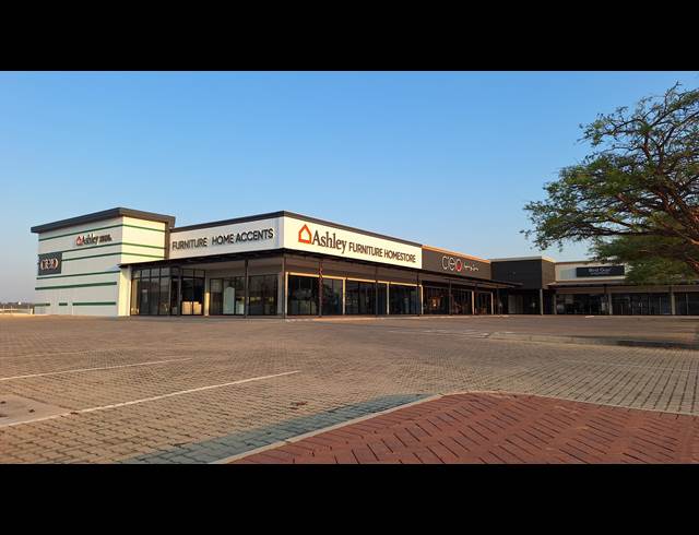507M² RETAIL RENTED IN RIVERSIDE PARK
