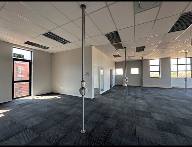 148.40M² OFFICE TO LET IN HIGHVELD TECHNOPARK