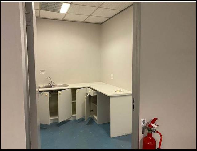 235M² OFFICE RENTED IN RONDEBOSCH