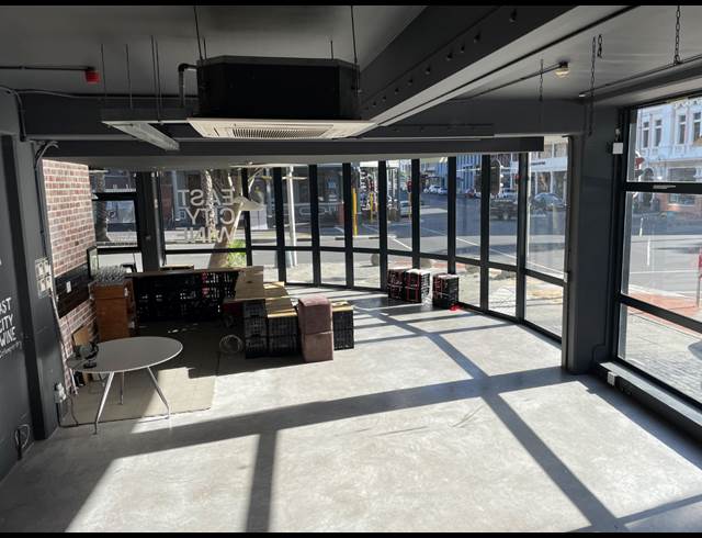 150M² RETAIL TO LET IN GARDENS