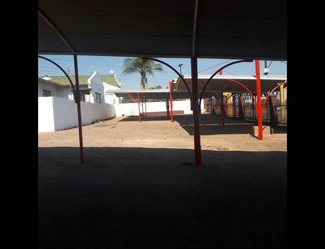 M² OFFICE TO LET IN ROCKY DRIFT