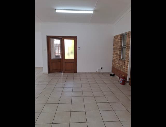 170M² OFFICE TO LET IN NAHOON
