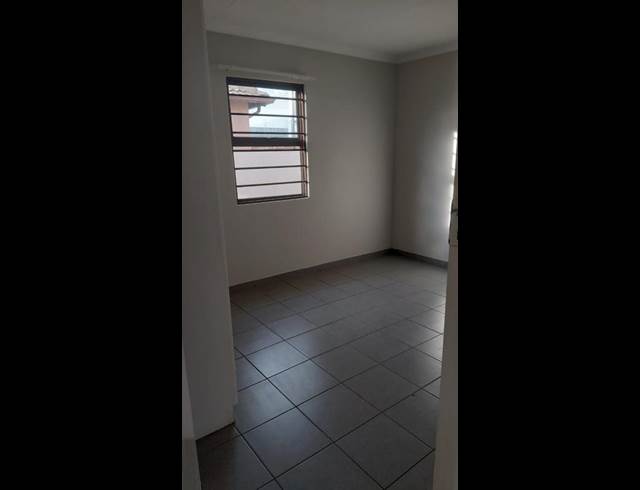 2 BEDROOM PROPERTY TO RENT IN WINDMILL PARK