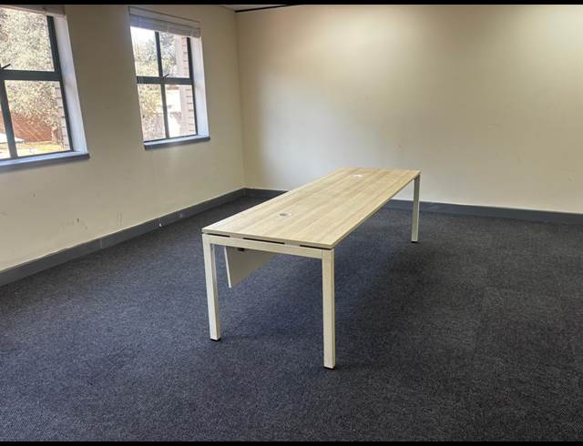 442M² OFFICE TO LET IN DUNKELD WEST