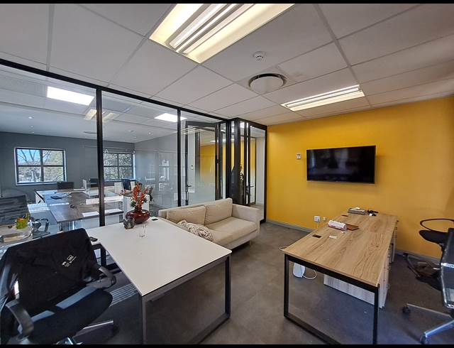 194M² OFFICE TO LET IN ILLOVO