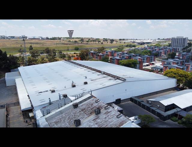 11,500M² WAREHOUSE TO LET IN HALFWAY HOUSE