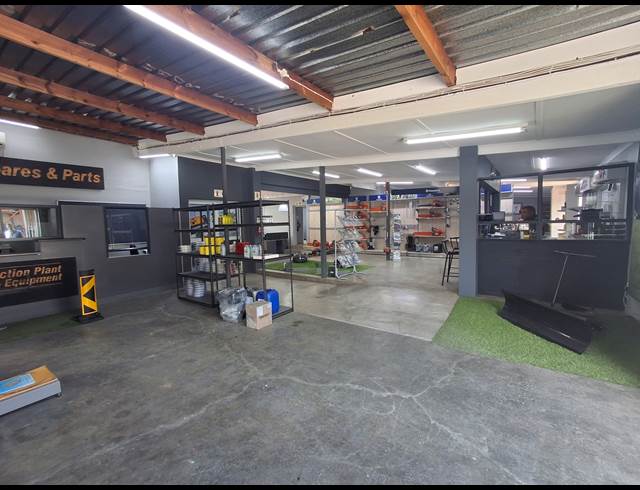 1,420M² WORKSHOP TO LET IN ARCADIA