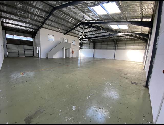 420M² WAREHOUSE TO LET IN EPPING INDUSTRIAL