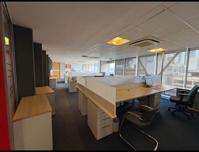 6,049.60M² OFFICE TO LET IN FORESHORE