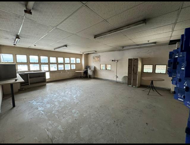 3,563M² WAREHOUSE TO LET IN INDUSTRIA WEST