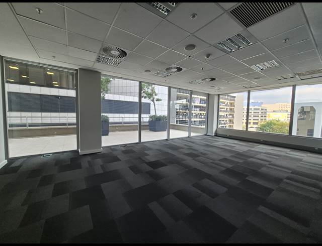 1,093M² OFFICE TO LET IN SANDTON CENTRAL