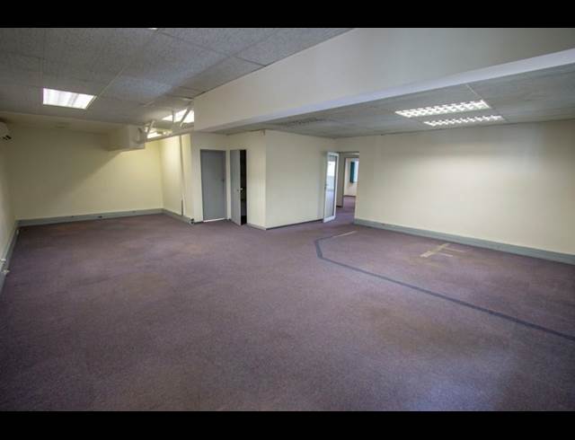 1,444M² WAREHOUSE TO LET IN KYALAMI