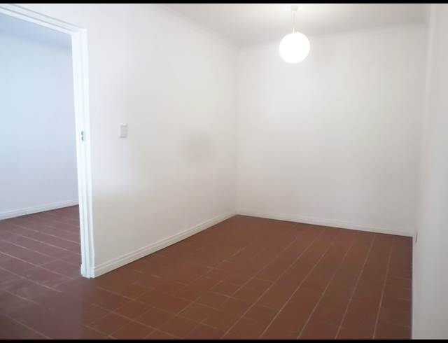 2 bed property to rent in SCHOTSCHE KLOOF