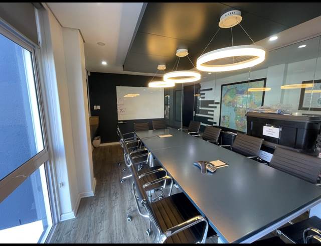 277M² OFFICE TO LET IN WATERFRONT