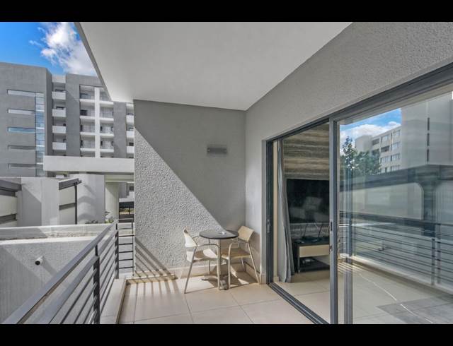 2 BEDROOM APARTMENT TO LET IN MORNINGSIDE