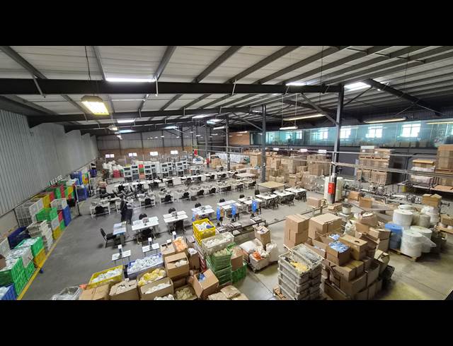 2,396M² WAREHOUSE TO LET IN JET PARK